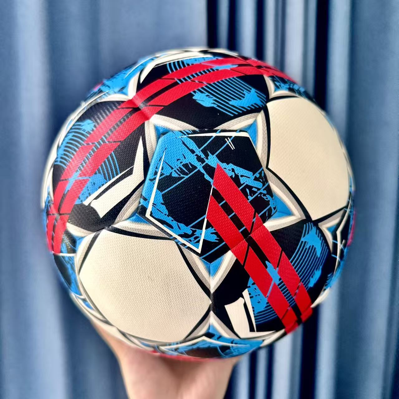 Daily Use Outdoor Football - football - 学校足球队采购训练用球，要求耐用且可印制校徽 2
